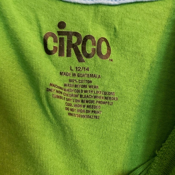 Boys green bug shirt like new from smoke free home - Picture 2 of 2